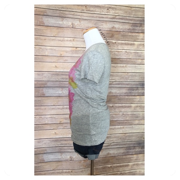 F21 v-neck tee - Picture 2 of 6